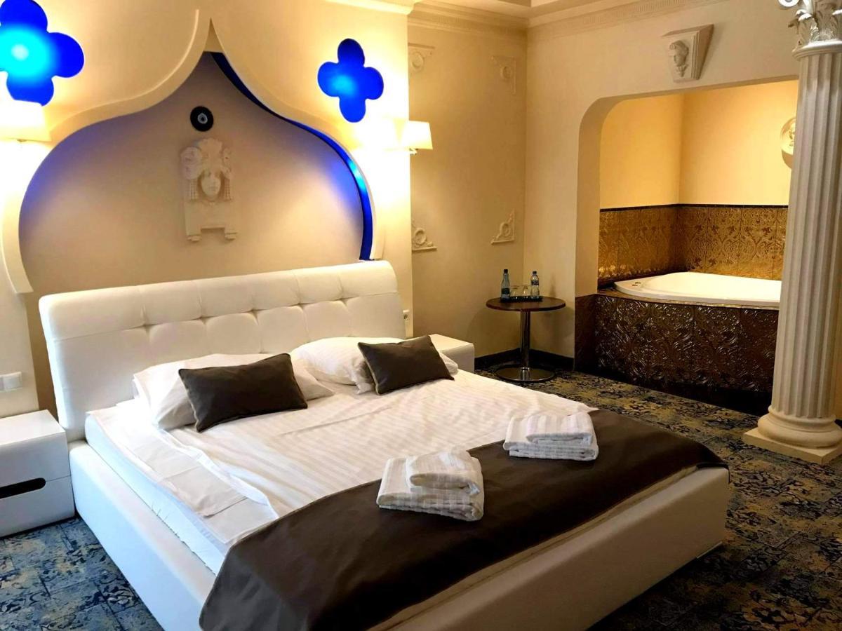 Hotel Venecia Palace Michałowice Buitenkant foto
