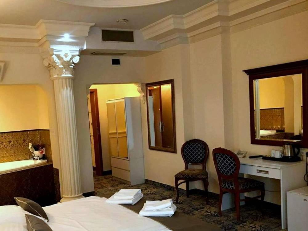 Hotel Venecia Palace Michałowice Buitenkant foto