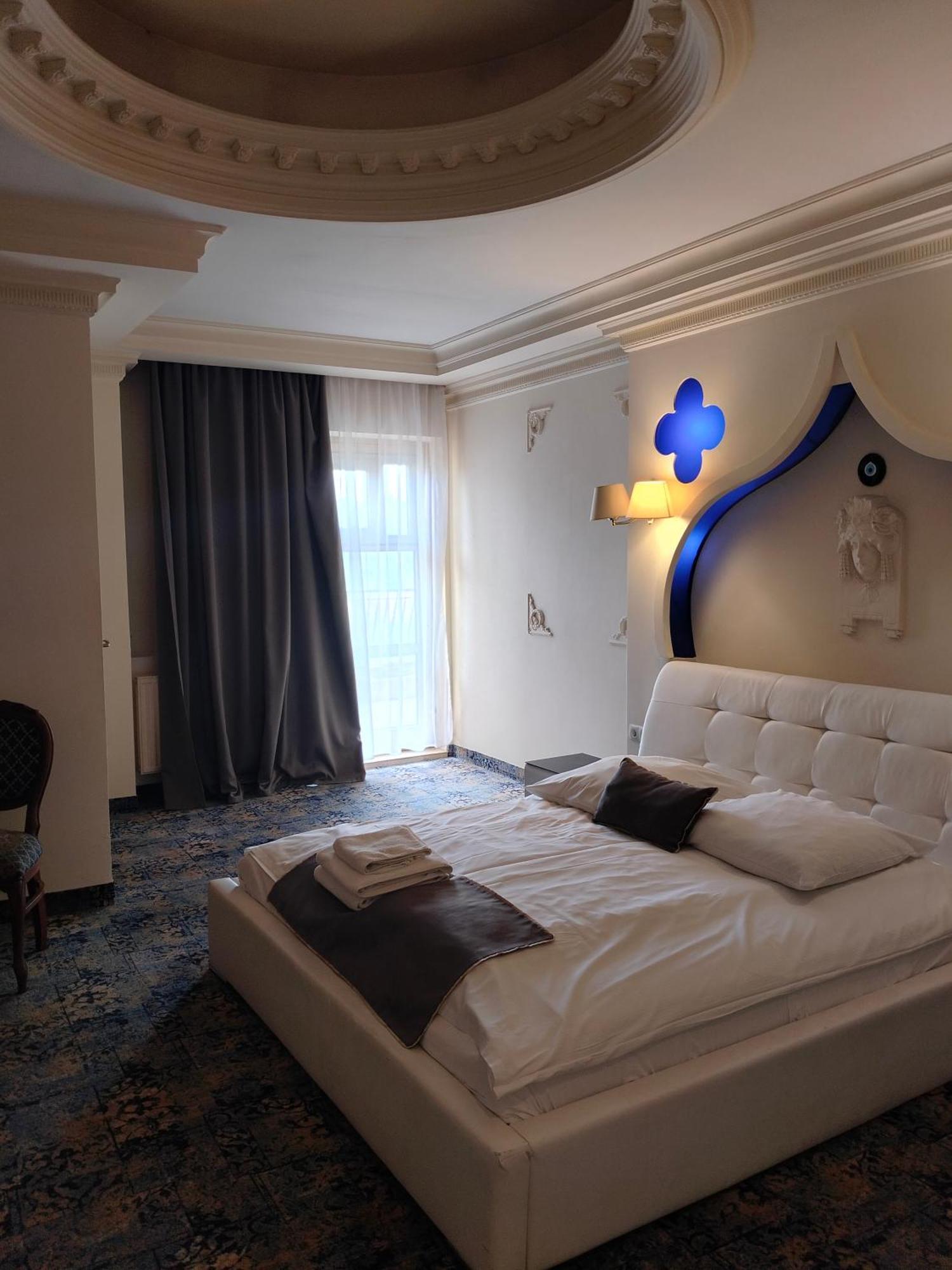 Hotel Venecia Palace Michałowice Buitenkant foto