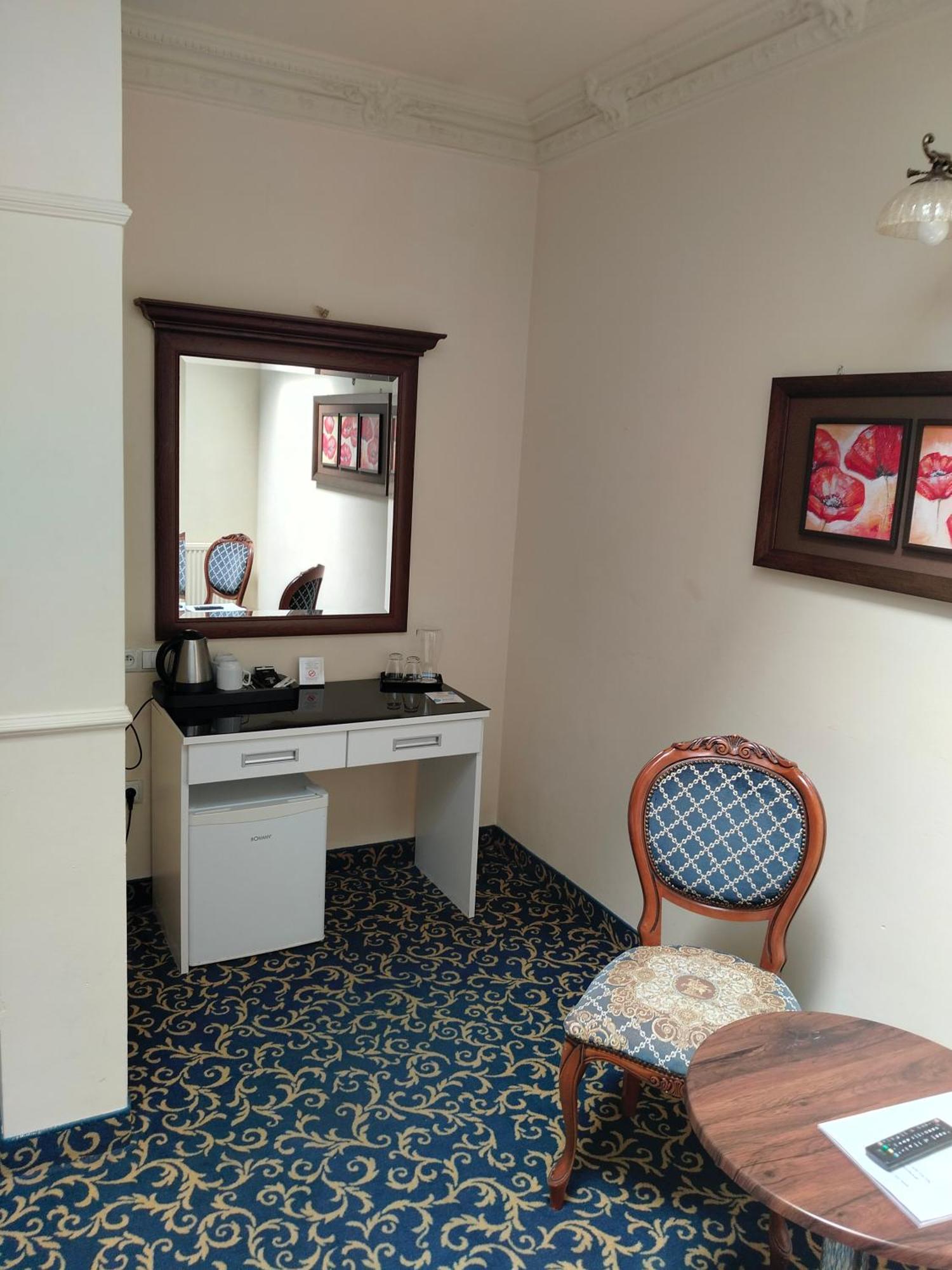 Hotel Venecia Palace Michałowice Buitenkant foto