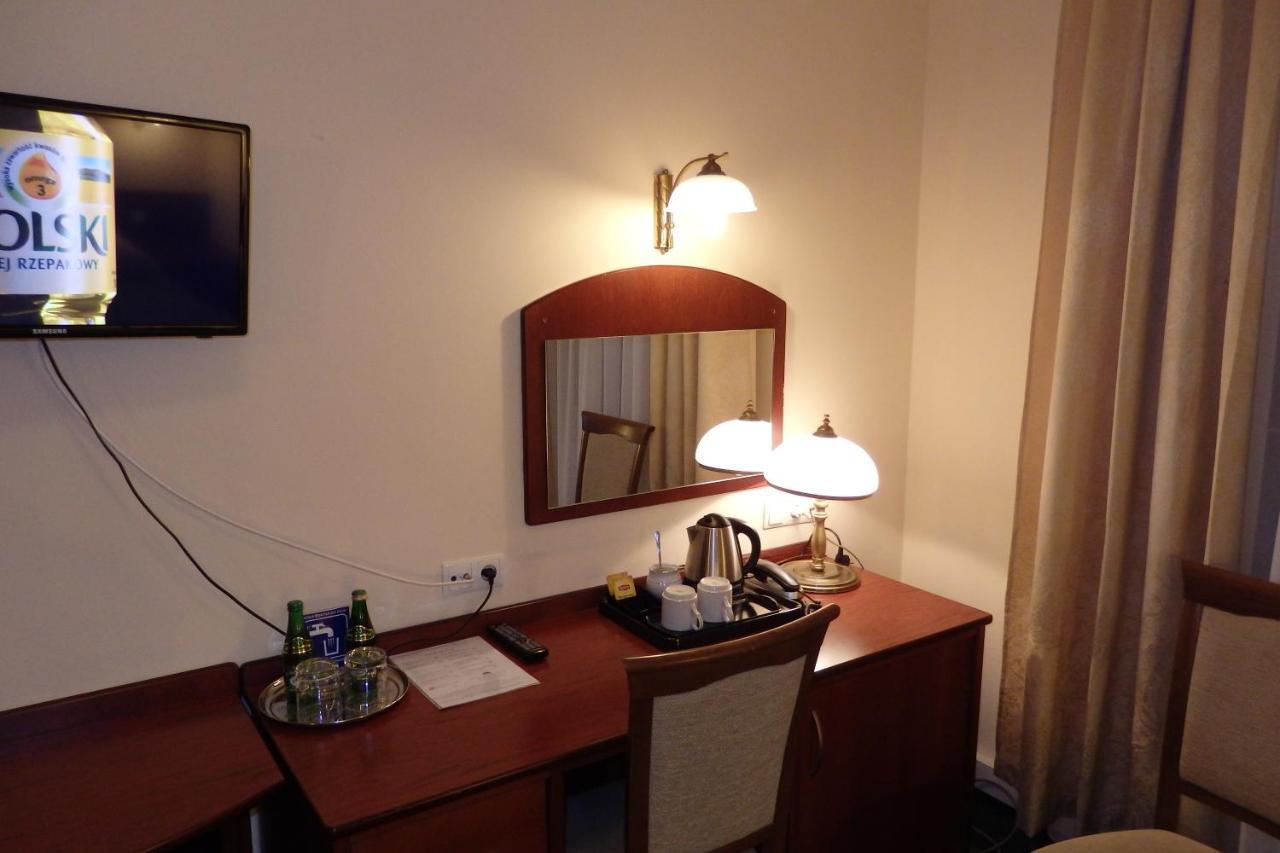 Hotel Venecia Palace Michałowice Buitenkant foto
